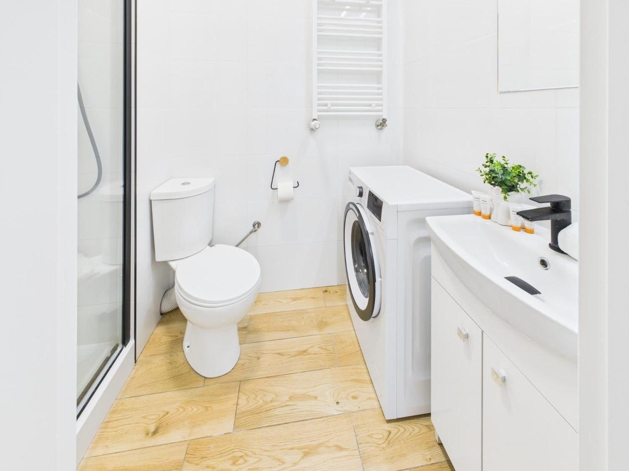 Cozy In Praga Polnoc By Renters Apartment