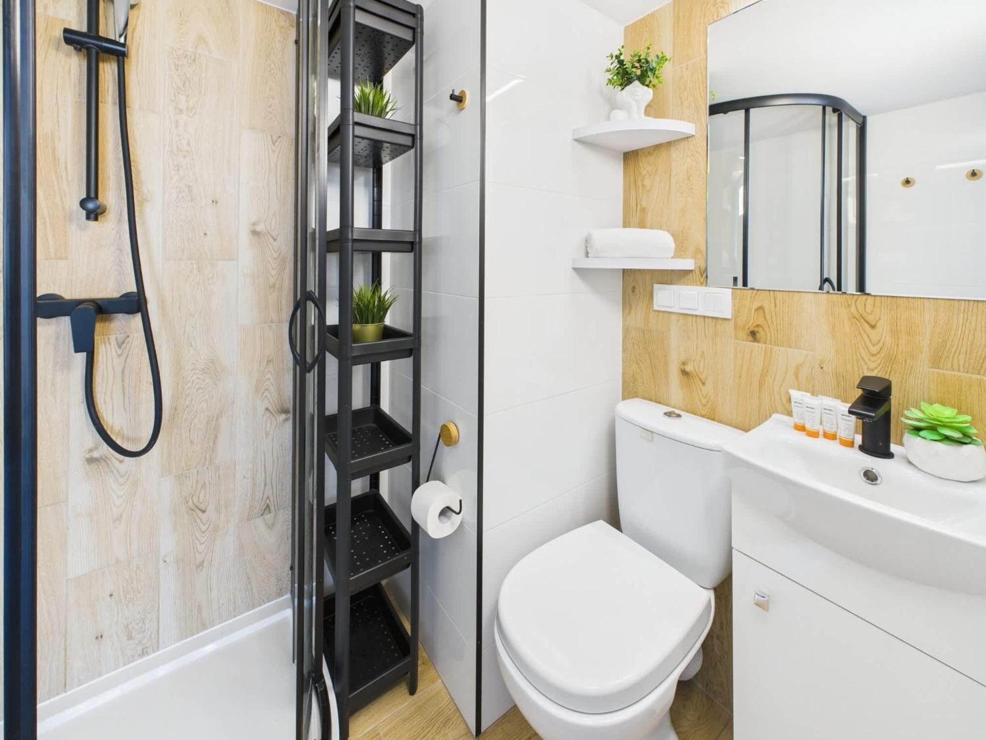 Cozy In Praga Polnoc By Renters